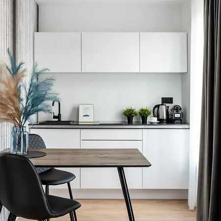 Inpoint With Free Parking 公寓式酒店 4*