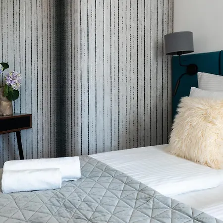 Aparthotel Inpoint Drive - Stay&park Free