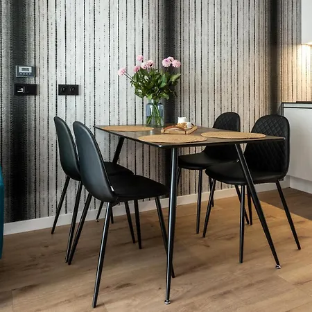 Inpoint Drive - Stay&park Free Aparthotel Krakow