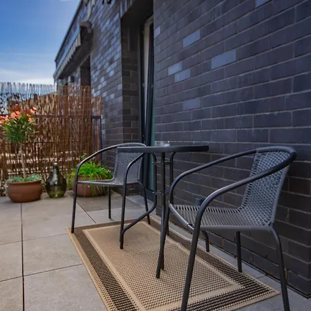 Inpoint With Free Parking Apart Otel